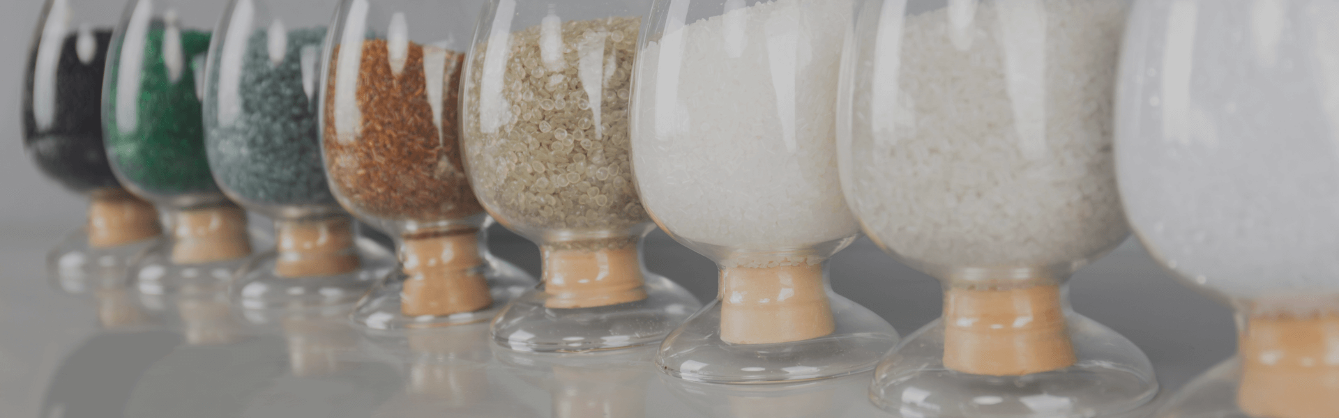 ga黄金甲再生将可再生塑料回收制成塑料粒子